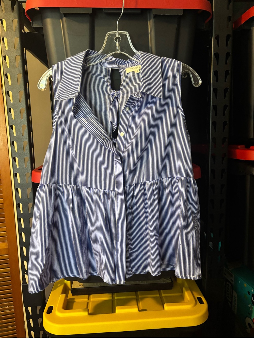 Sleeveless Blue Pinstripe Button-Front Blouse - Unbranded